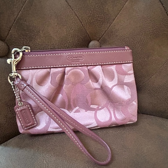 Coach wristlet - Picture 1 of 6